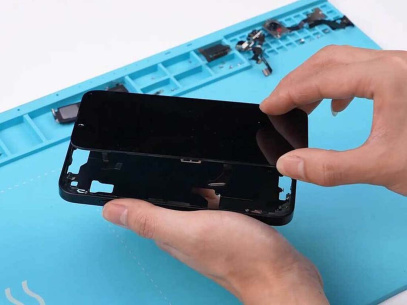 Замена заднего стекла iPhone 16e