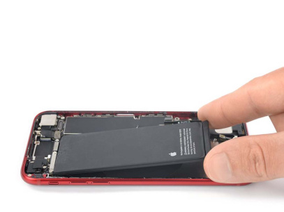 Замена аккумулятора iPhone SE 2022