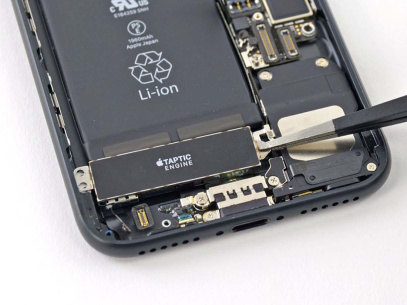 Замена вибромотора iPhone 7
