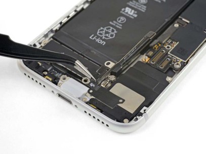 Замена нижнего микрофона iPhone 8