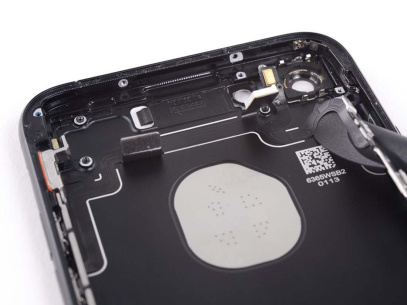 Замена шлейфа кнопок громкости и включения iPhone 7 Plus