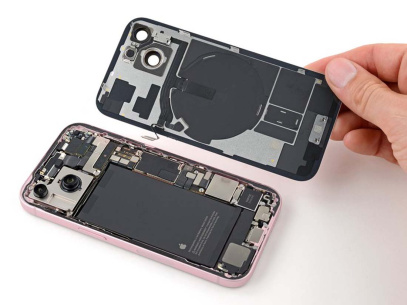 Замена шлейфа кнопок громкости и включения iPhone 15