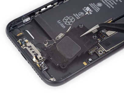 Замена антенны NFC iPhone 7