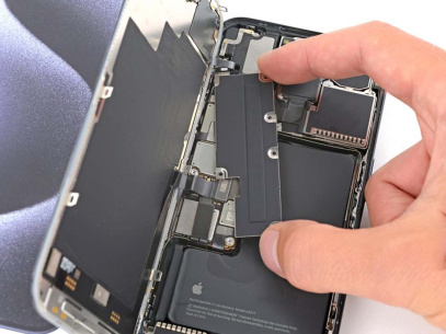 Ремонт материнской платы iPhone 15 Pro