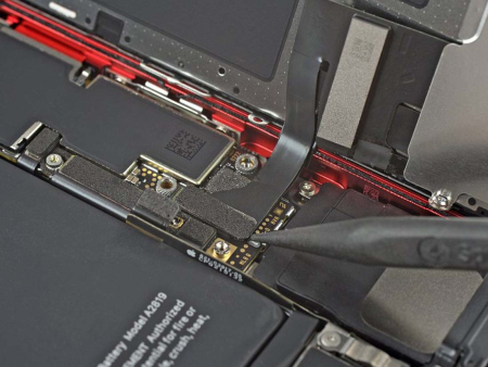 Замена фронтального микрофона iPhone SE 2022