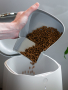 Умная автоматическая кормушка с Wi-Fi для кошек и собак Petoneer Nutri Feeder (FDW010) Белый