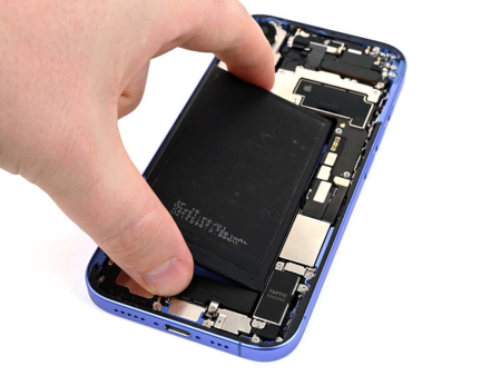 Замена аккумулятора iPhone 16 Plus